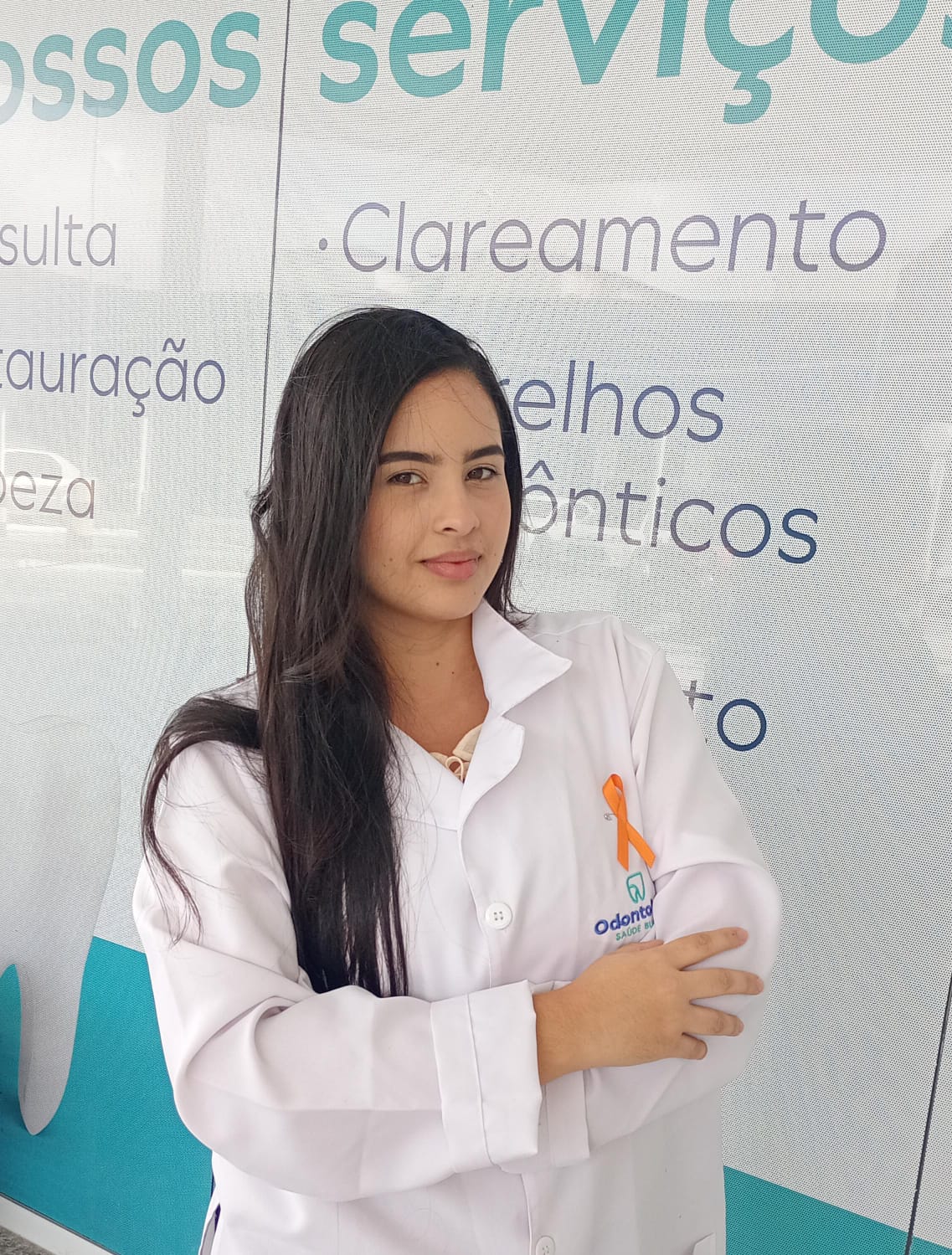 Dr(a). Ana Beatriz - Clínica Geral, Próteses, Pinos e Coroas